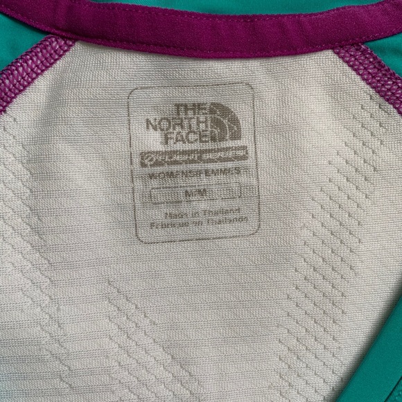 ⤵️THE NORTH FACE SHIRT - Picture 5 of 11